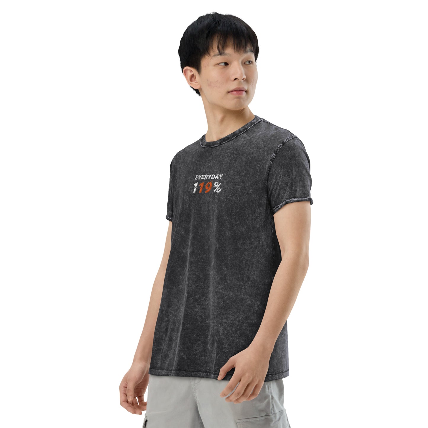 "Everyday 119%" besticktes Shirt Unisex (Denim)